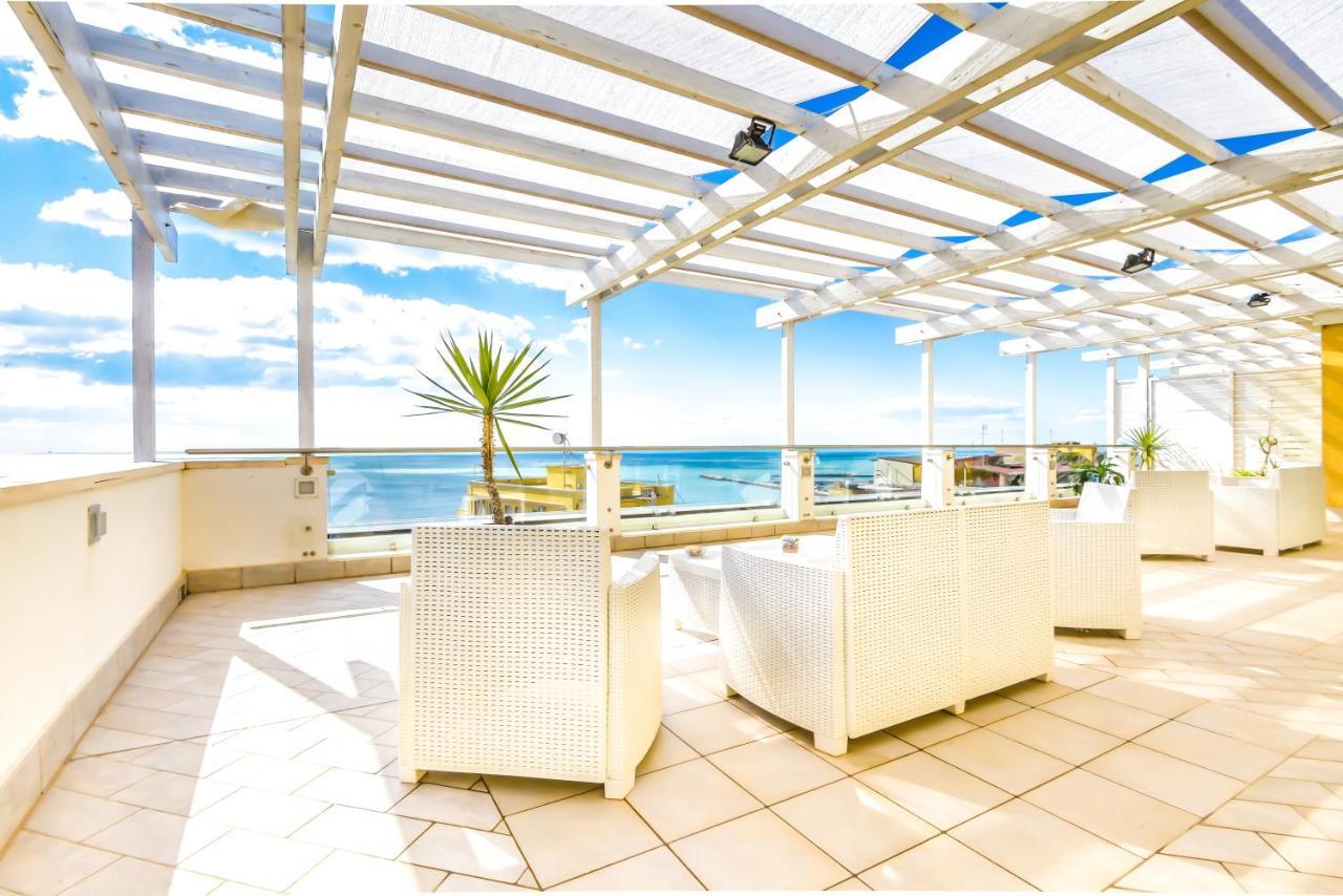 Aurora Aparthotel 3*